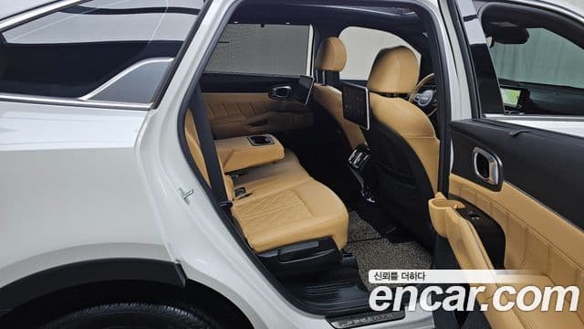 Kia Sorento 2023 — Şəkil 12/20