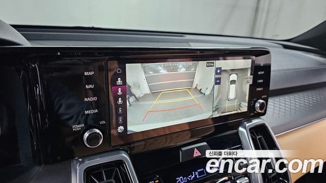 Kia Sorento 2023 — Şəkil 15/20