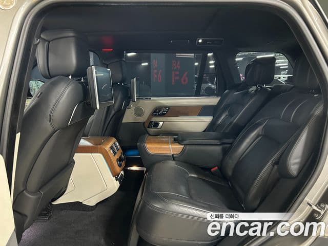 Land Rover Range Rover 2019 — Şəkil 13/17