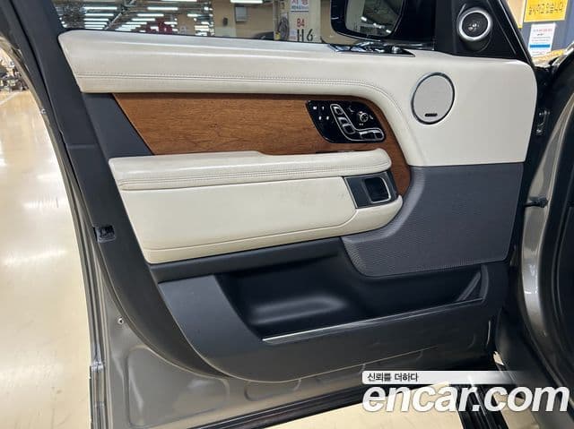 Land Rover Range Rover 2019 — Şəkil 17/17