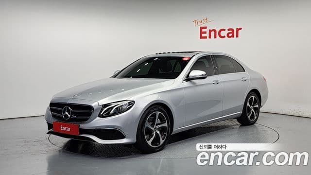 Mercedes-Benz E-Class 2019 — ფოტო 1/20