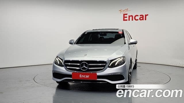 Mercedes-Benz E-Class 2019 — ფოტო 3/20