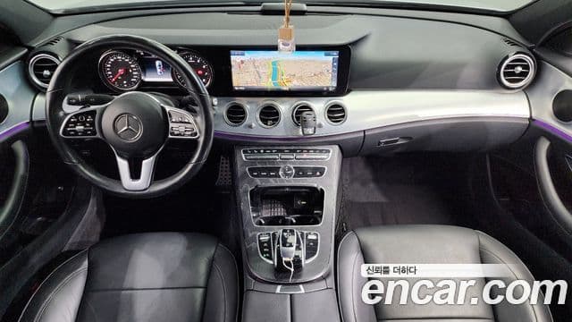 Mercedes-Benz E-Class 2019 — ფოტო 7/20