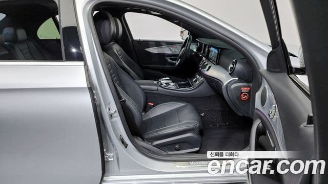 Mercedes-Benz E-Class 2019 — ფოტო 11/20