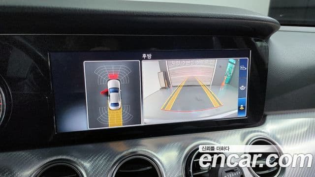 Mercedes-Benz E-Class 2019 — ფოტო 15/20