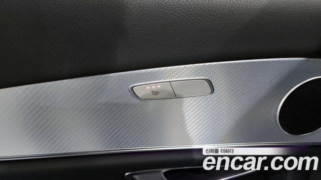 Mercedes-Benz E-Class 2019 — ფოტო 18/20