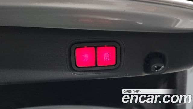 Mercedes-Benz E-Class 2019 — ფოტო 20/20