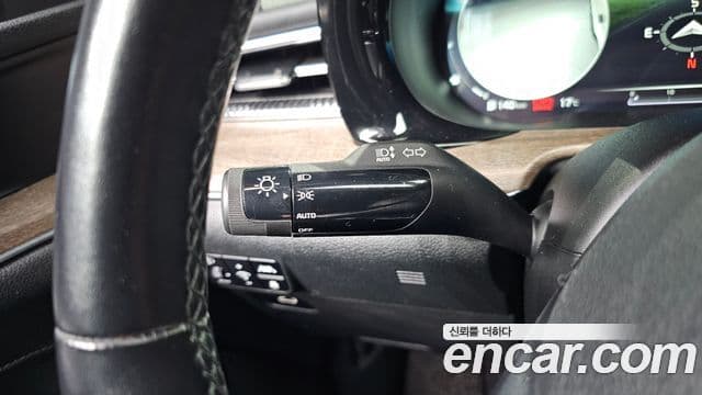 Kia K5 2019 — Şəkil 19/20