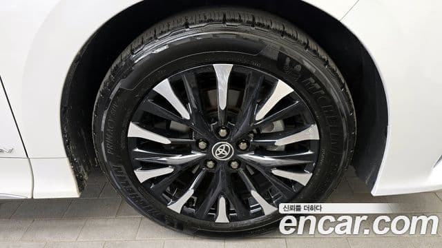 Toyota Alphard 2023 — Şəkil 5/20