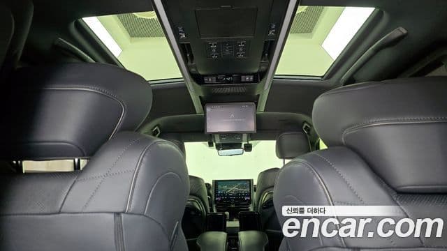 Toyota Alphard 2023 — Şəkil 18/20