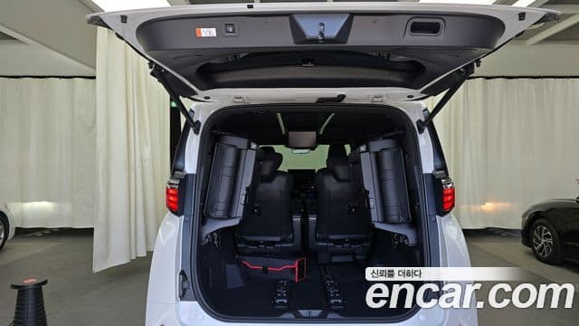 Toyota Alphard 2023 — Şəkil 20/20