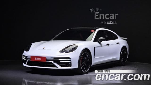 Porsche Panamera 2021 — ფოტო 10/20