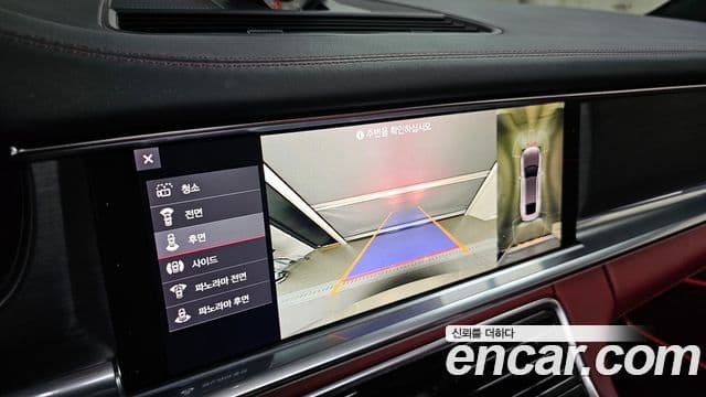 Porsche Panamera 2021 — ფოტო 15/20
