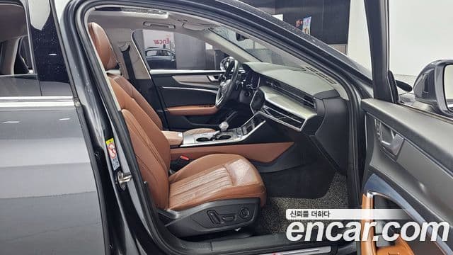 Audi A6 2021 — Photo 2/20
