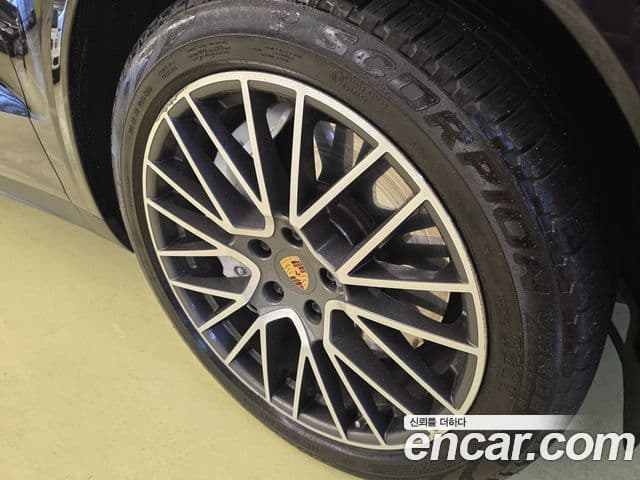Porsche Cayenne 2020 — Photo 20/20