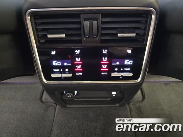 Porsche Cayenne 2020 — Photo 10/20