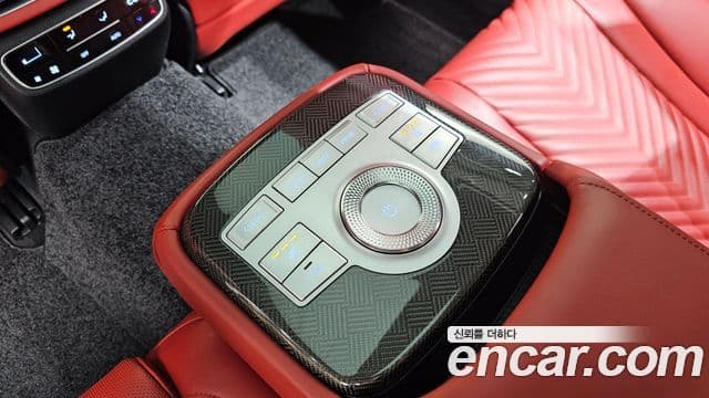 Genesis Electrified G80 2022 — Şəkil 19/20