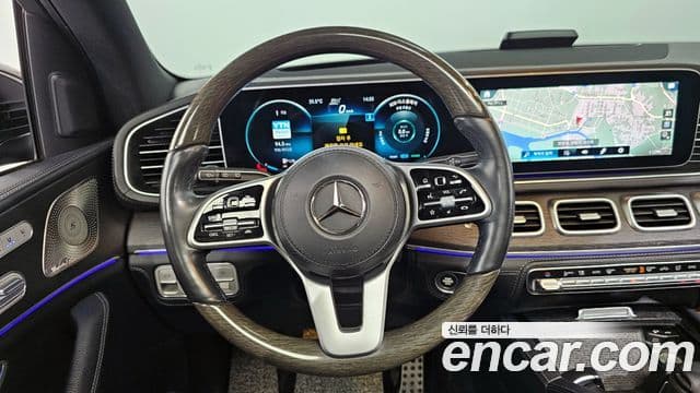 Mercedes-Benz GLS-Class 2021 — ფოტო 13/20