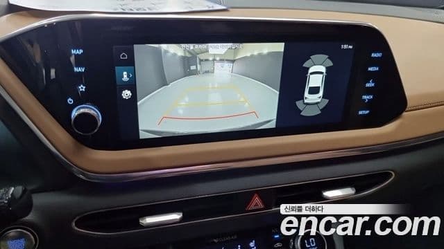 Hyundai Sonata 2020 — ფოტო 13/18
