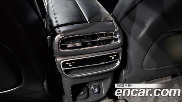 Genesis GV80 2020 — Şəkil 18/20