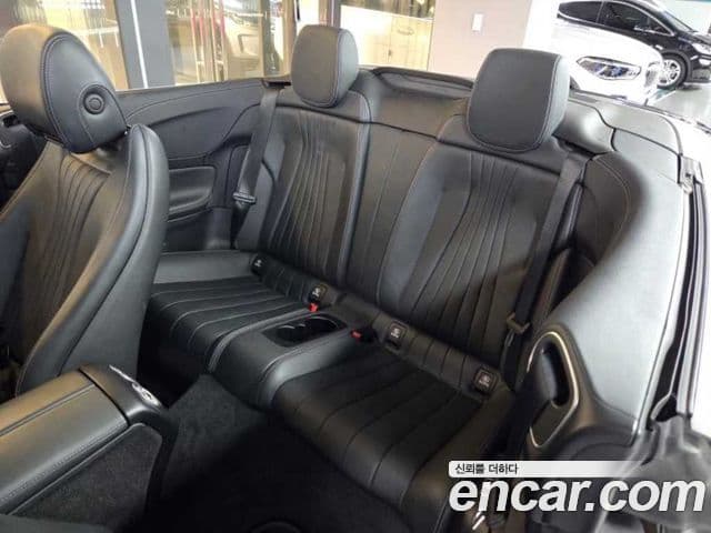 Mercedes-Benz E-Class 2021 — Photo 16/20