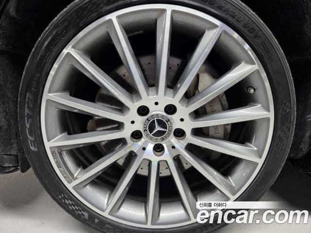 Mercedes-Benz E-Class 2021 — ფოტო 11/20