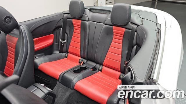Mercedes-Benz E-Class 2018 — Şəkil 19/20