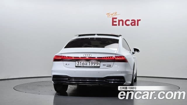 Audi A7 2020 — ფოტო 4/20