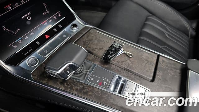 Audi A7 2020 — ფოტო 9/20
