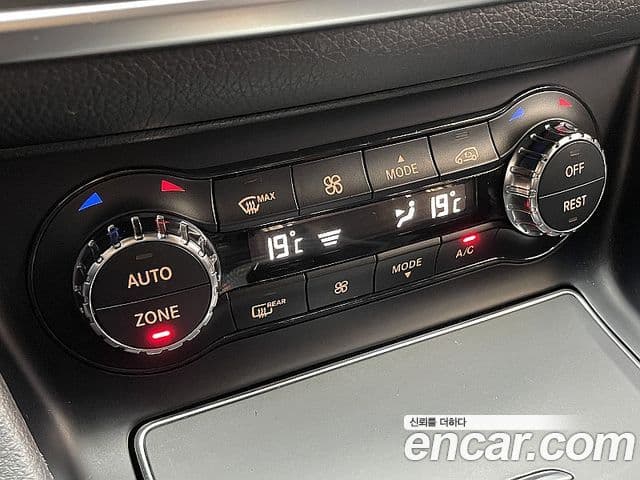 Mercedes-Benz CLA-Class 2018 — Şəkil 19/20