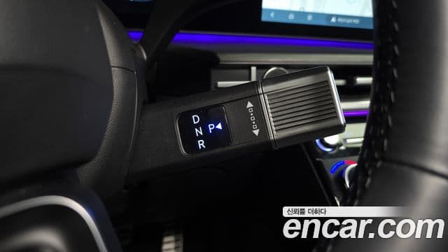Hyundai Santa Fe 2024 — ფოტო 8/20
