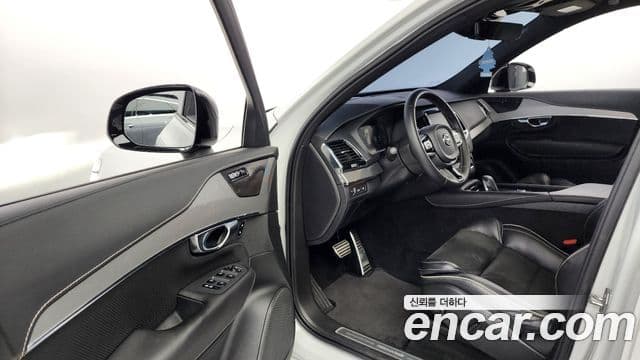 Volvo XC90 2021 — Şəkil 10/20
