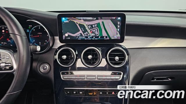 Mercedes-Benz GLC-Class 2020 — ფოტო 15/20