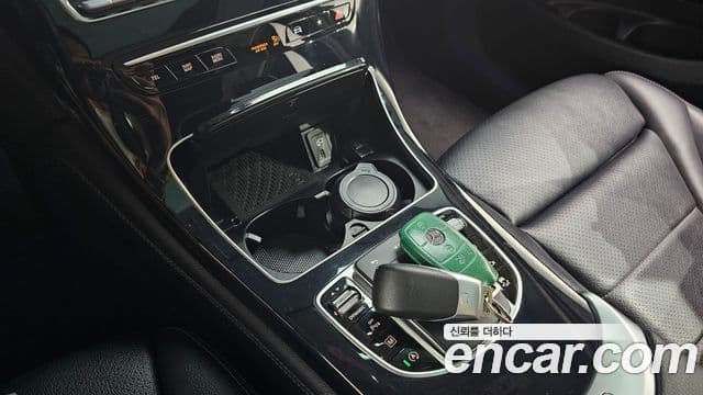 Mercedes-Benz GLC-Class 2020 — ფოტო 19/20