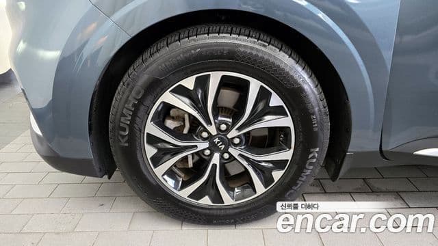 Kia Carnival 2020 — ფოტო 5/20