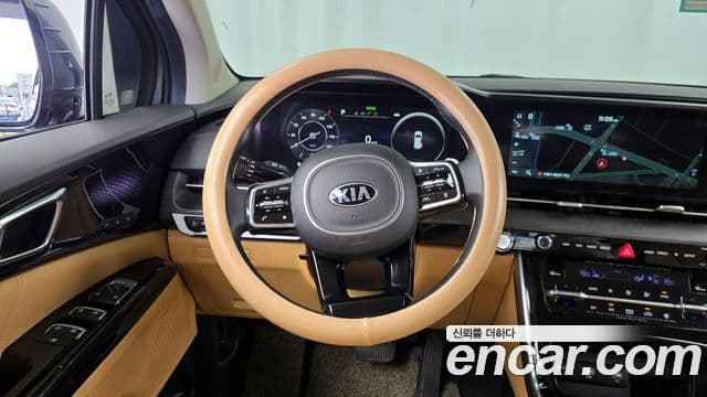 Kia Carnival 2020 — фото 13 из 20