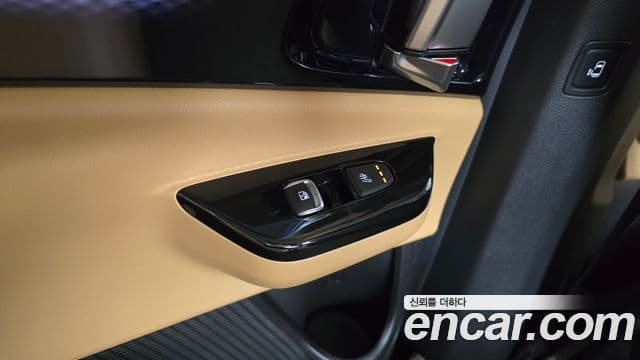 Kia Carnival 2020 — ფოტო 19/20