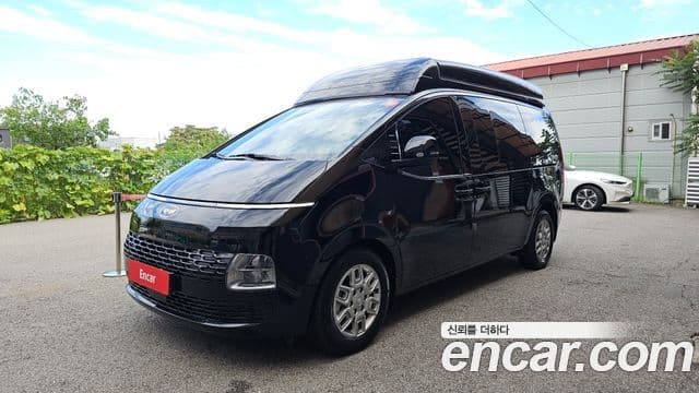 Hyundai Staria 2023 — Фото 1/20