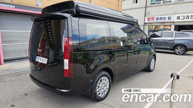 Hyundai Staria 2023 — Фото 2/20