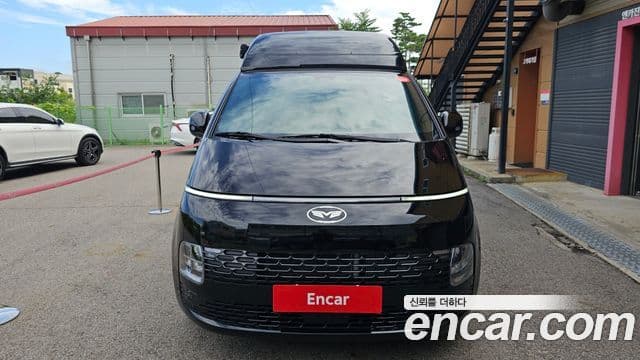 Hyundai Staria 2023 — Фото 3/20