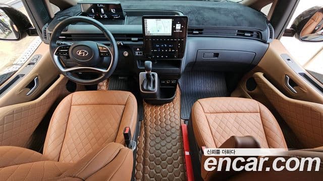 Hyundai Staria 2023 — Фото 7/20