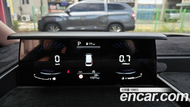Hyundai Staria 2023 — Фото 8/20