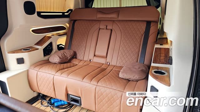 Hyundai Staria 2023 — Фото 12/20