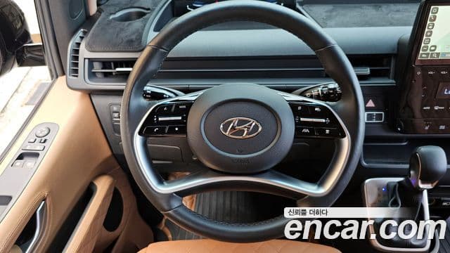 Hyundai Staria 2023 — Фото 13/20