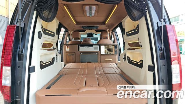 Hyundai Staria 2023 — Фото 20/20