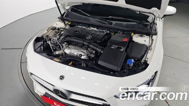 Mercedes-Benz CLA-Class 2022 — Şəkil 16/20