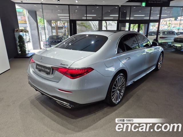 Mercedes-Benz S-Class 2025 — Photo 1/20