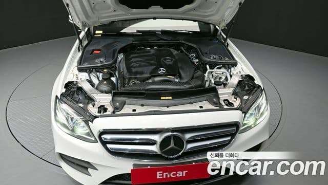Mercedes-Benz E-Class 2020 — ფოტო 6/20