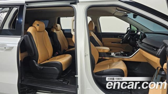 Kia Carnival 2023 — Photo 12/20