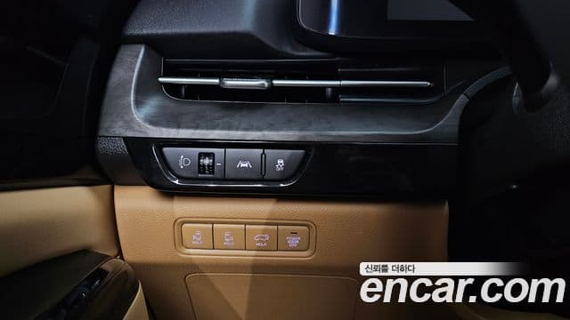 Kia Carnival 2023 — Photo 5/20